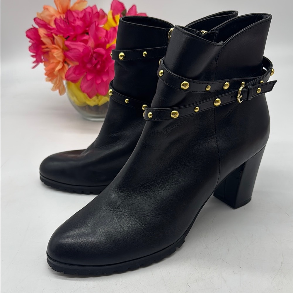C. Wonder Black Ankle Boots with Gold Studs Size 8.5 BAB8470B